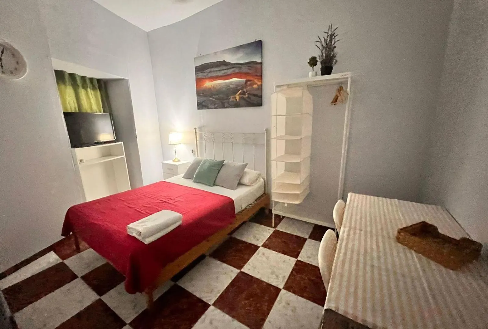 Santa Isabel Low Cost Rooms In Private House Sevilha