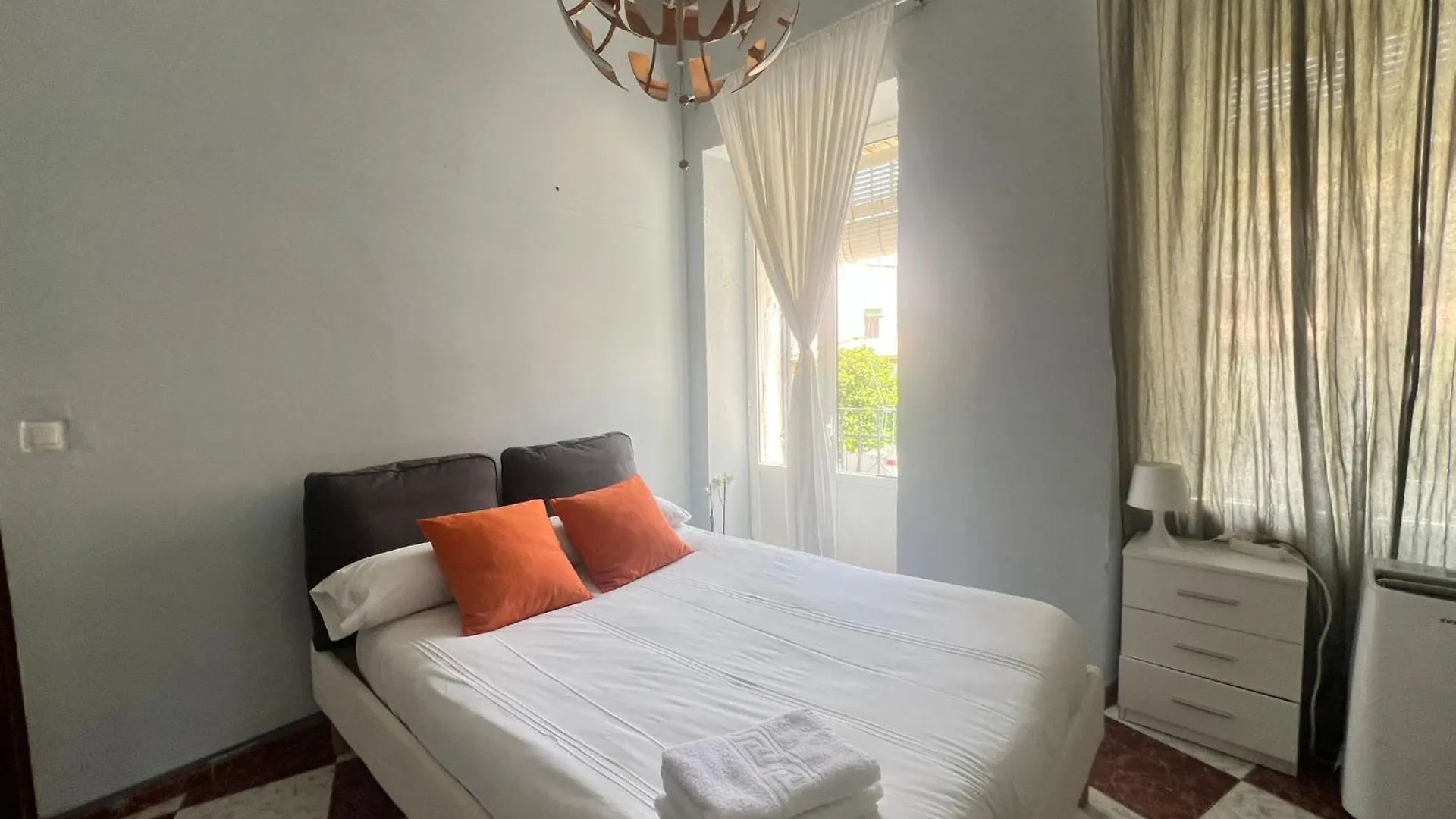 Casa de hóspedes Santa Isabel Low Cost Rooms In Private House Sevilha