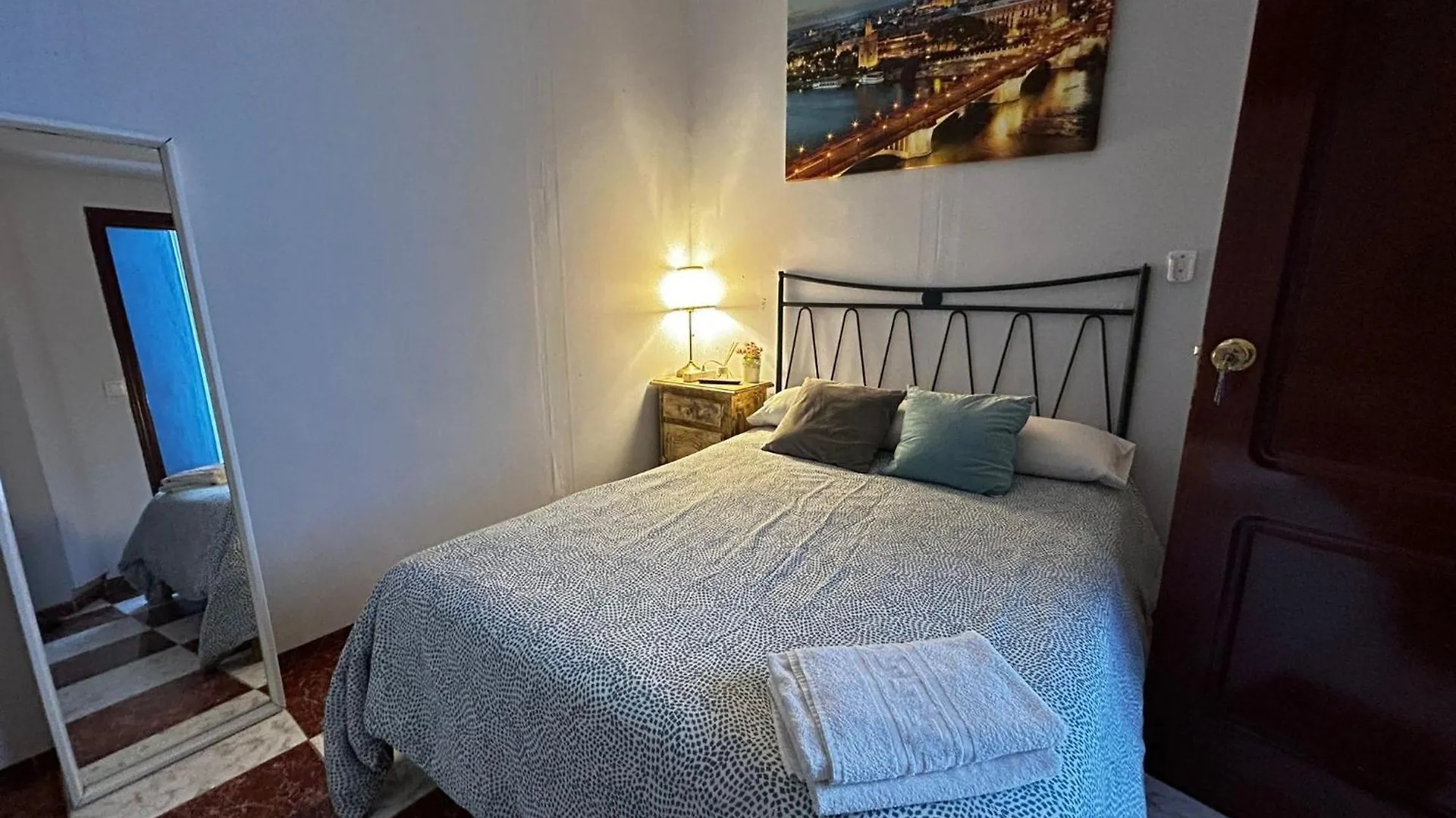 Pensjonat Santa Isabel Low Cost Rooms In Private House Sewilla Hiszpania