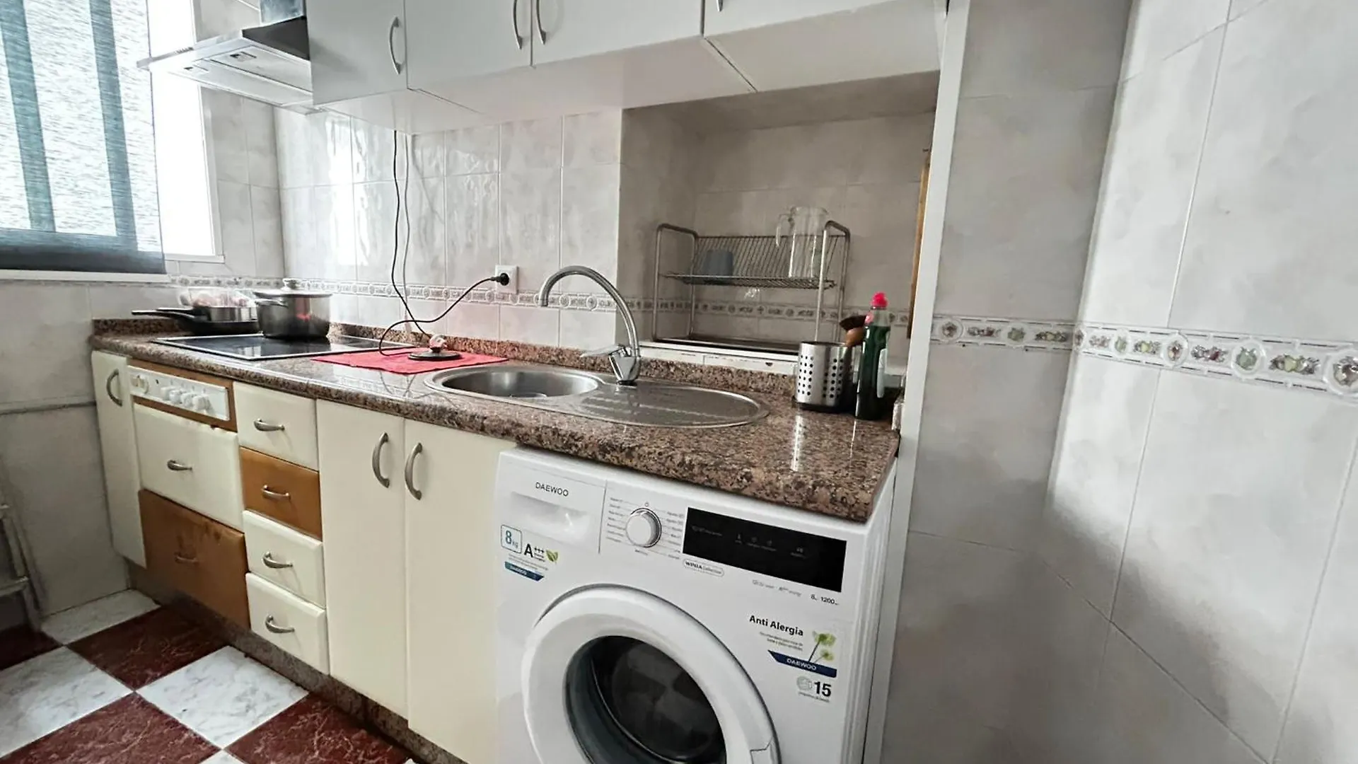 Santa Isabel Low Cost Rooms In Private House Sewilla 0*,
